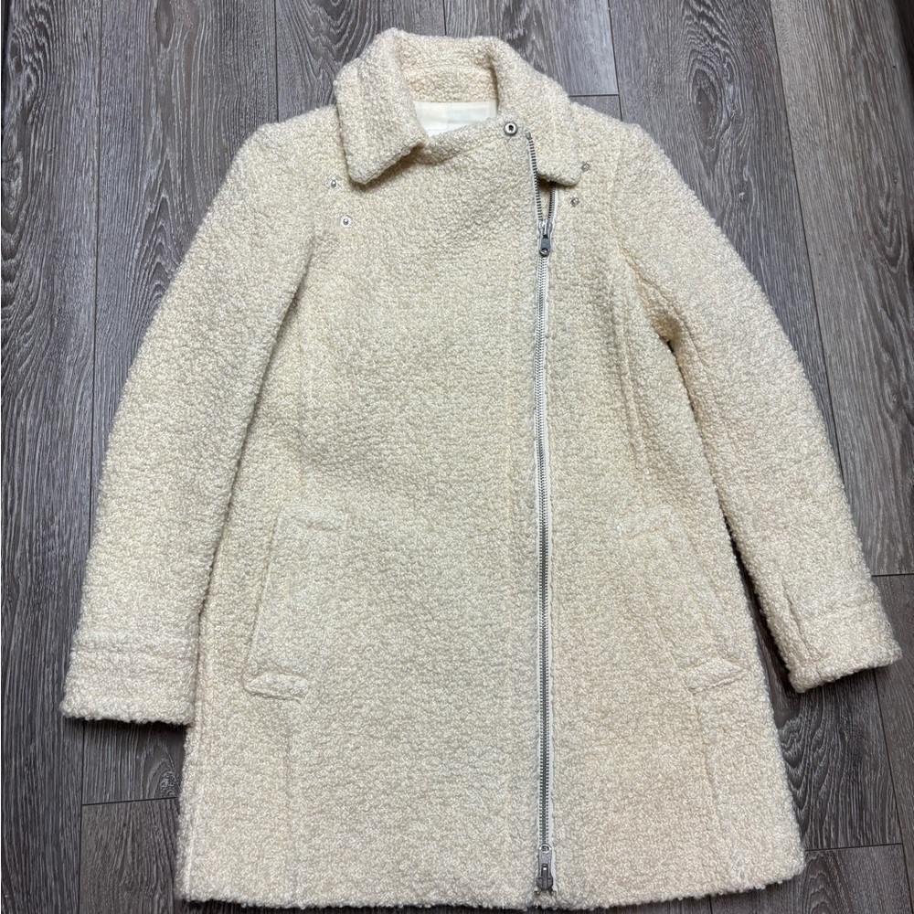 Club Monaco teddy Elegant Women's Coat - Picture 10 of 12